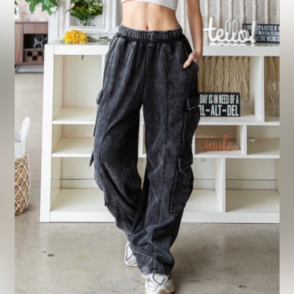 Oli & Hali Washed Black Cargo Drawstring Pants - Picture 3 of 4